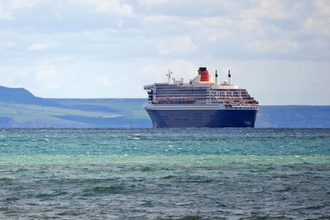 Photo - cruise ship on the sea