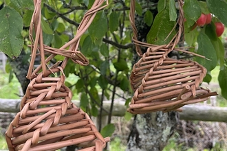 Willow bird feeder