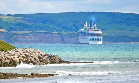 Photo - cruise ship on the sea